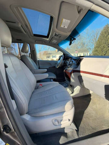 2014 Toyota Sienna XLE 7-Passenger