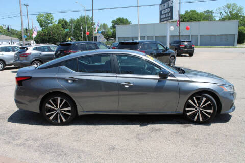 2022 Nissan Altima 2.5 SR