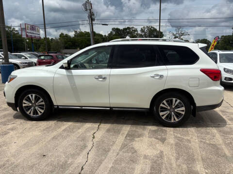 2017 Nissan Pathfinder SL