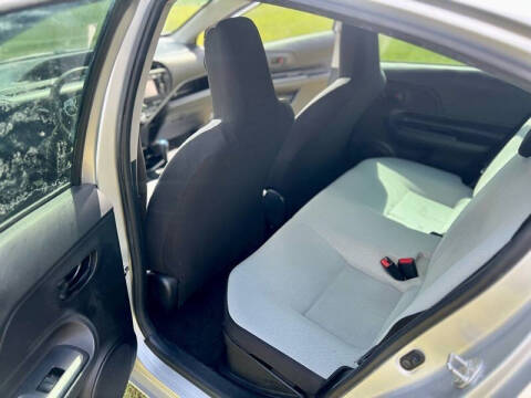 2015 Toyota Prius c Four