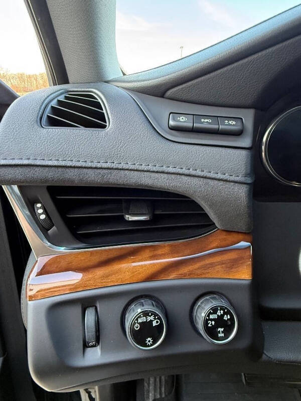 2016 Cadillac Escalade ESV Luxury Collection