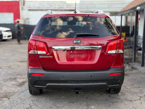2011 Kia Sorento LX