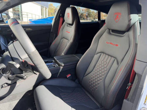 2023 Lamborghini Urus Performante