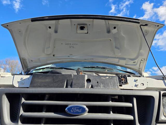 2005 Ford E-Series E-250
