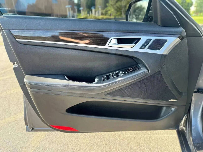 2015 Hyundai Genesis