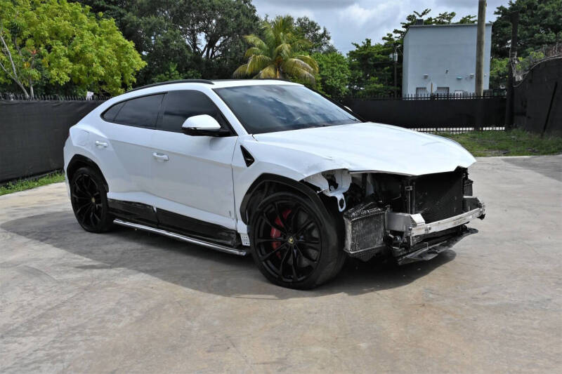 2019 Lamborghini Urus