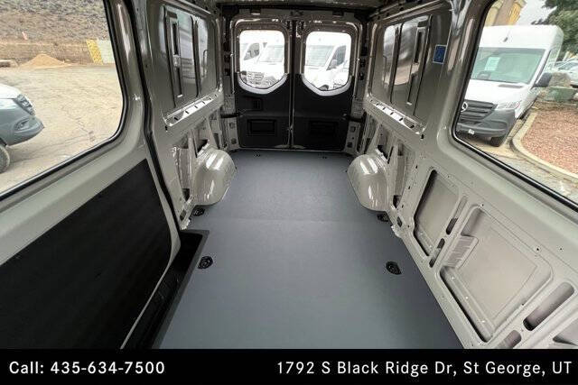 2025 Mercedes-Benz Sprinter