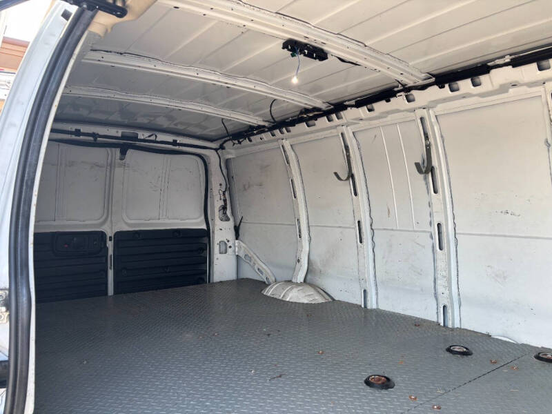 2020 Chevrolet Express 2500