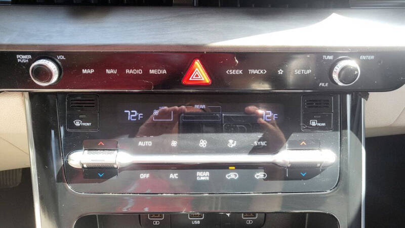 2022 Kia Carnival EX