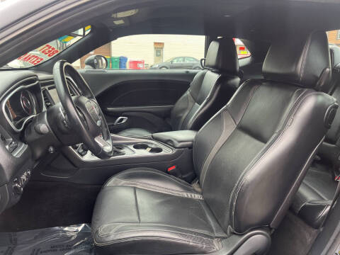 2015 Dodge Challenger SXT Plus