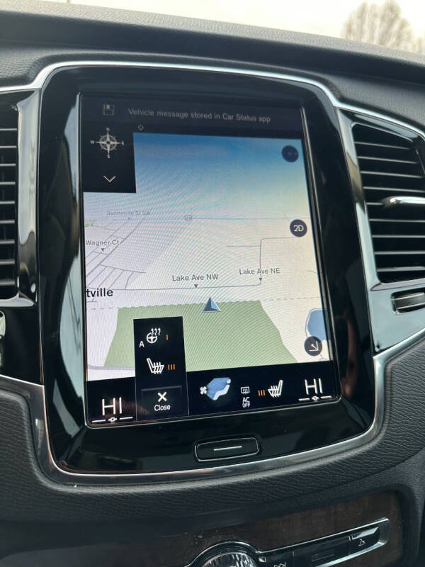 2016 Volvo XC90 T6 Momentum