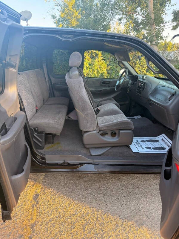 2002 Ford F-150 XLT