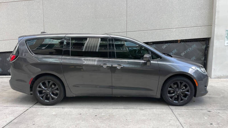 2019 Chrysler Pacifica Touring Plus