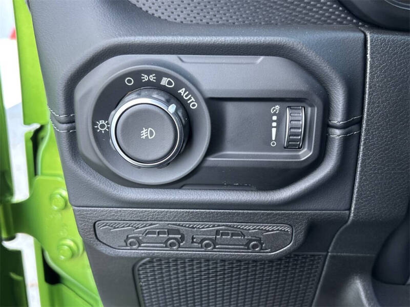 2025 Jeep Wrangler Rubicon X