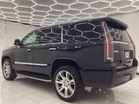 2017 Cadillac Escalade Luxury
