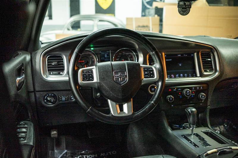 2011 Dodge Charger R/T Max