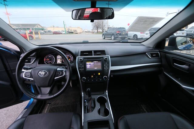 2017 Toyota Camry SE