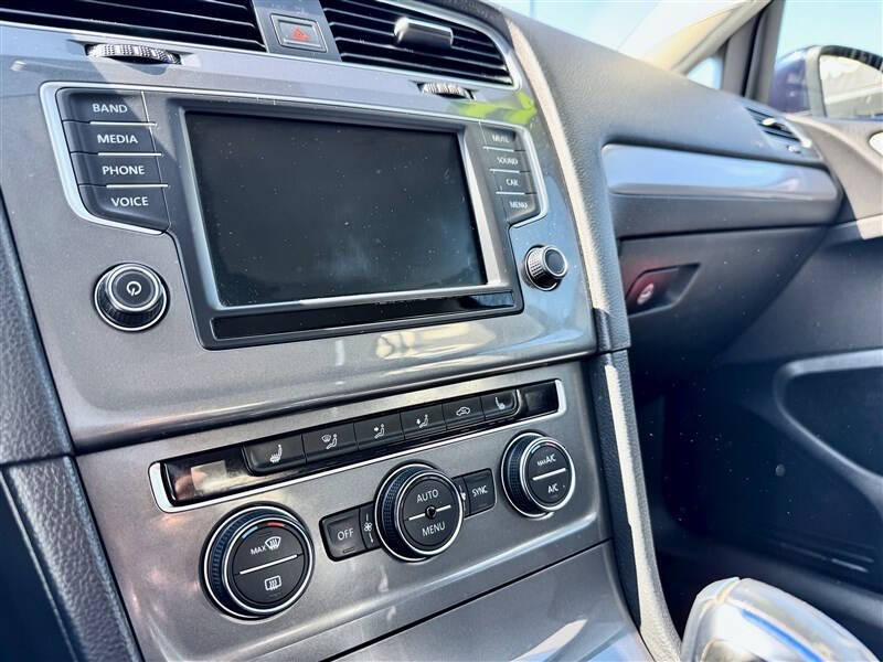 2016 Volkswagen e-Golf SE