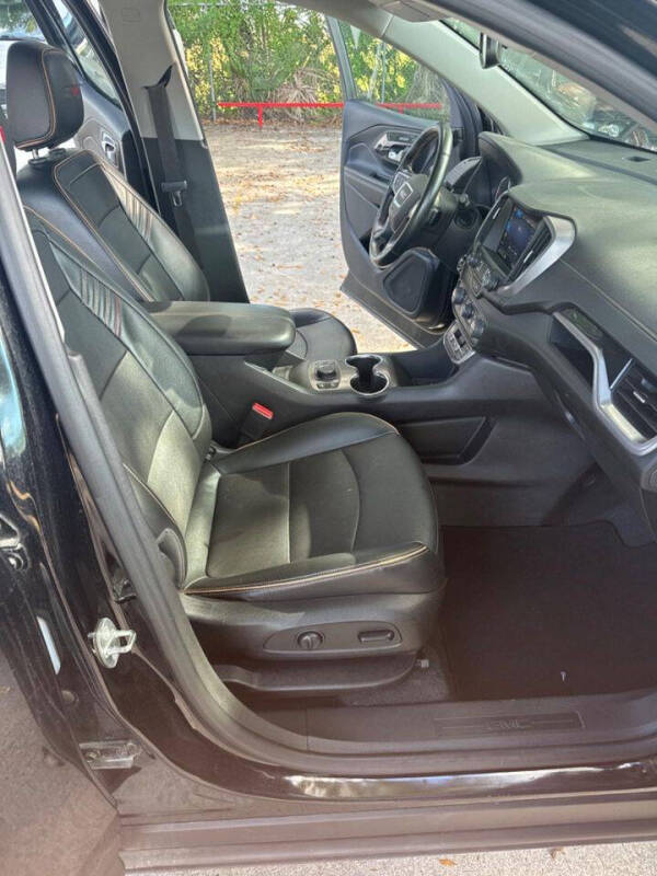 2023 GMC Terrain AT4