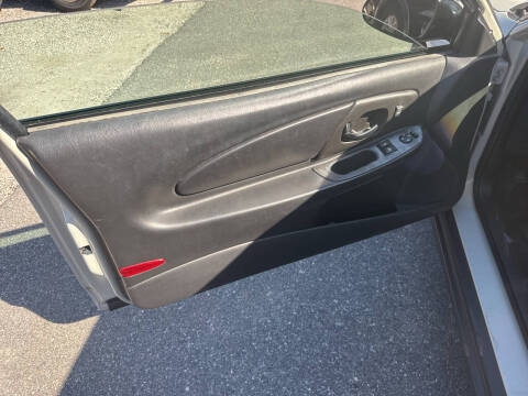 2003 Chevrolet Monte Carlo LS