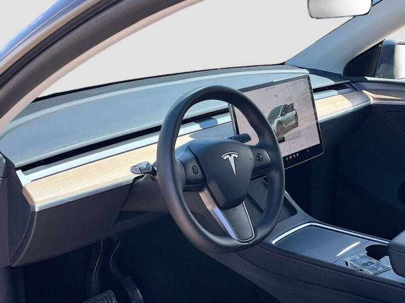 2025 Tesla Model Y Long Range