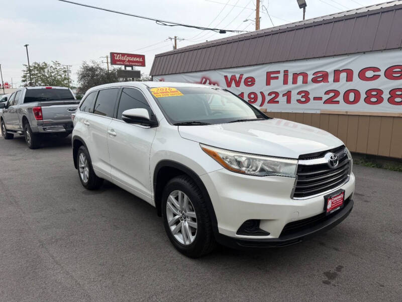 2016 Toyota Highlander LE