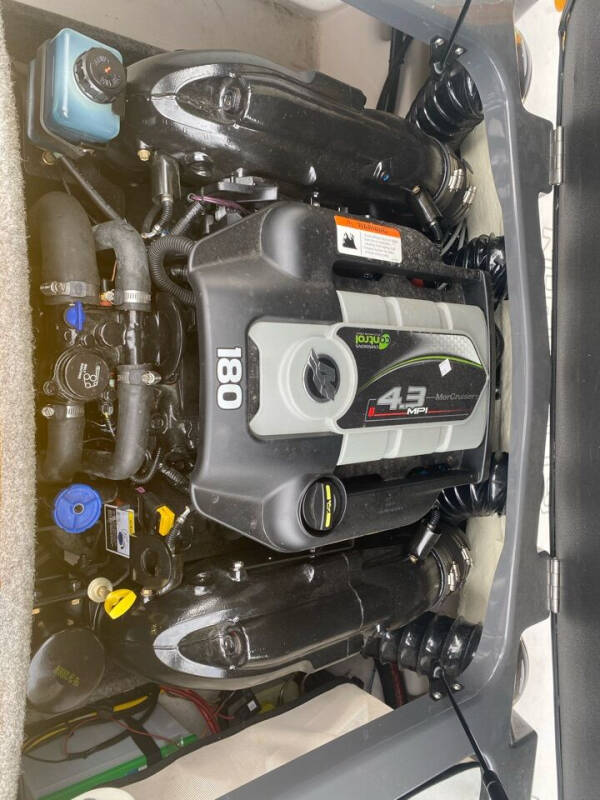 2016 Glastron GTS 185