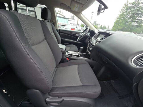 2019 Nissan Pathfinder SV