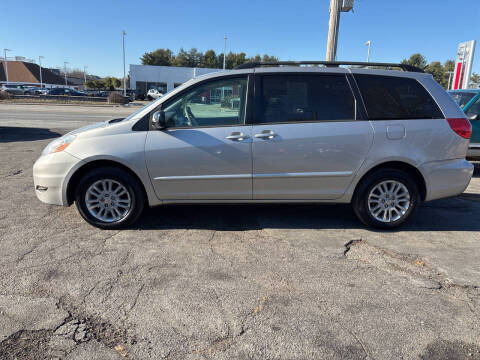 2009 Toyota Sienna LE 7-Passenger