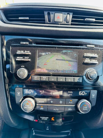 2017 Nissan Rogue SV