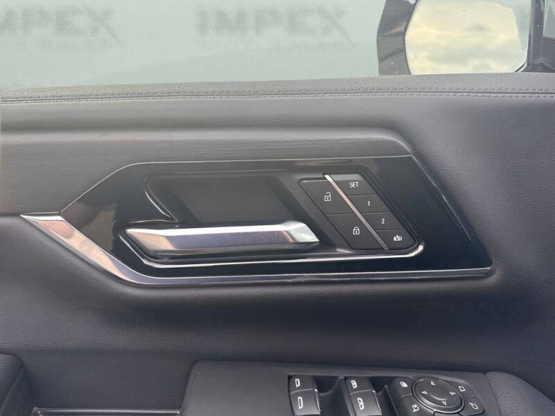 2025 GMC Yukon XL Denali