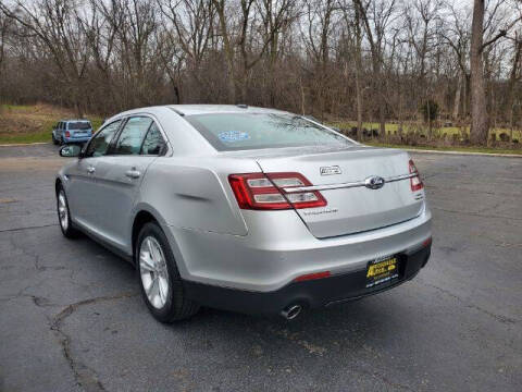 2018 Ford Taurus SEL