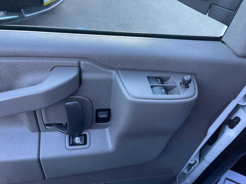 2022 Chevrolet Express 3500