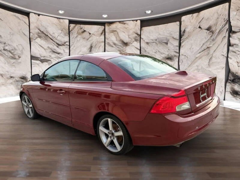 2011 Volvo C70 T5