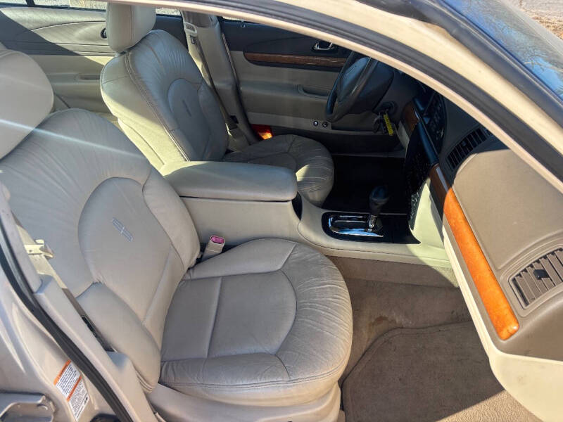 2002 Lincoln Continental