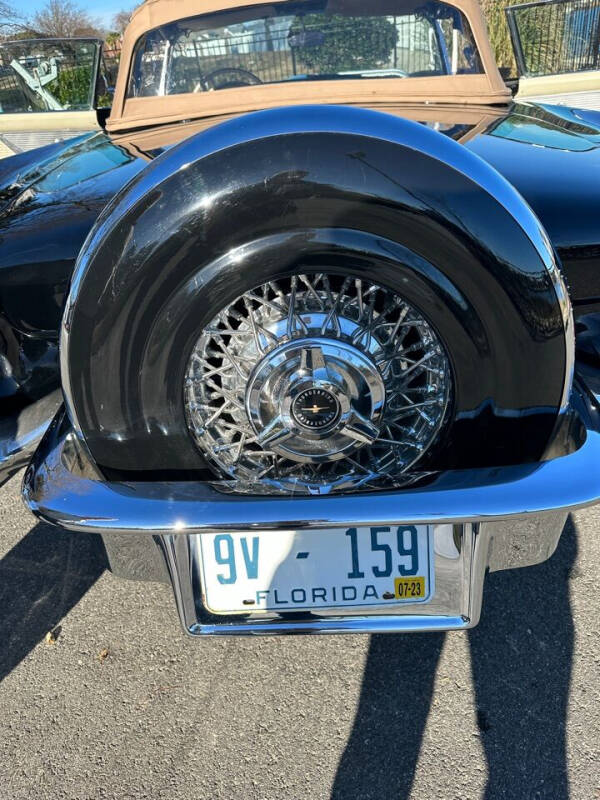 1957 Ford Thunderbird