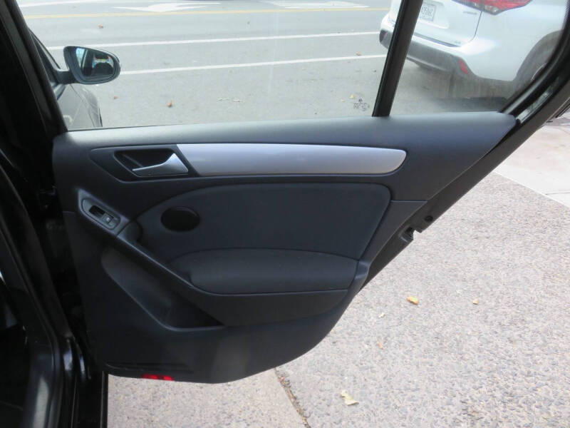 2014 Volkswagen Golf 2.5L PZEV