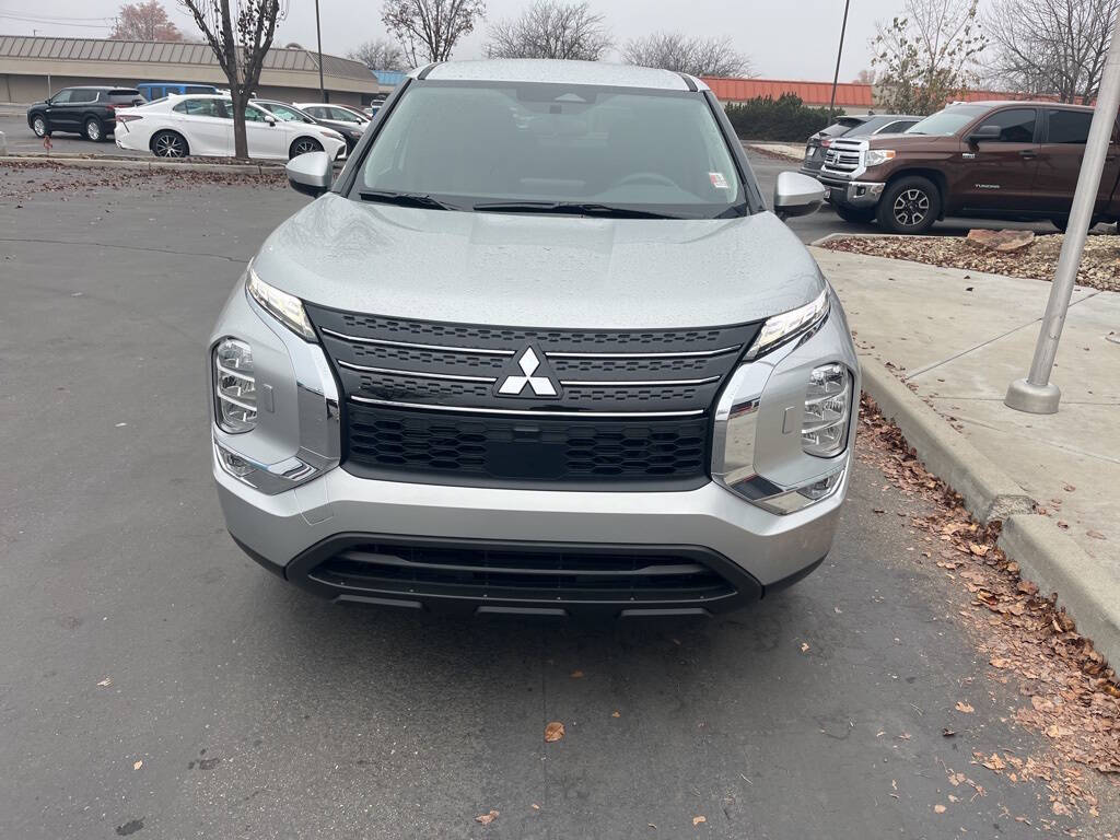 2024 Mitsubishi Outlander for sale at Axio Auto Boise in Boise, ID