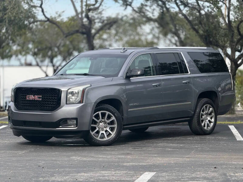 2019 GMC Yukon XL Denali's photo