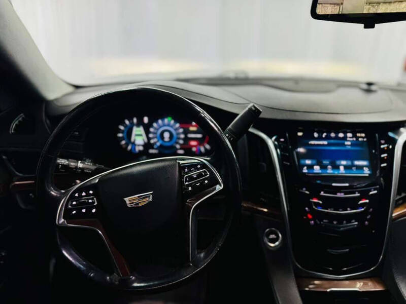 2019 Cadillac Escalade Luxury