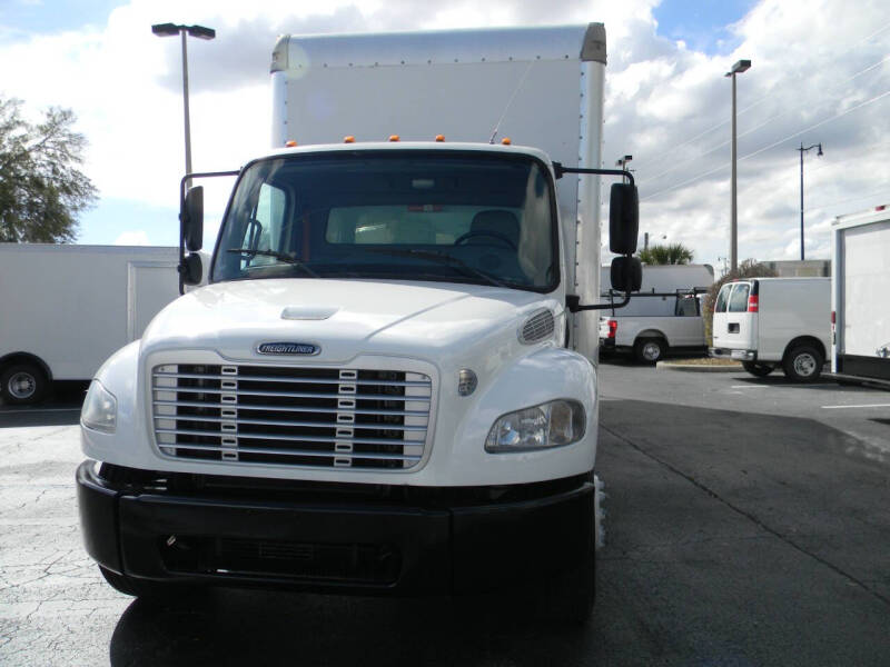2017 Freightliner M2 106