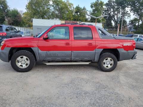 2002 Chevrolet Avalanche for sale at Newton Cars in Newton IA