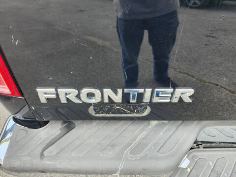 2005 Nissan Frontier SE