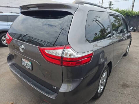 2017 Toyota Sienna