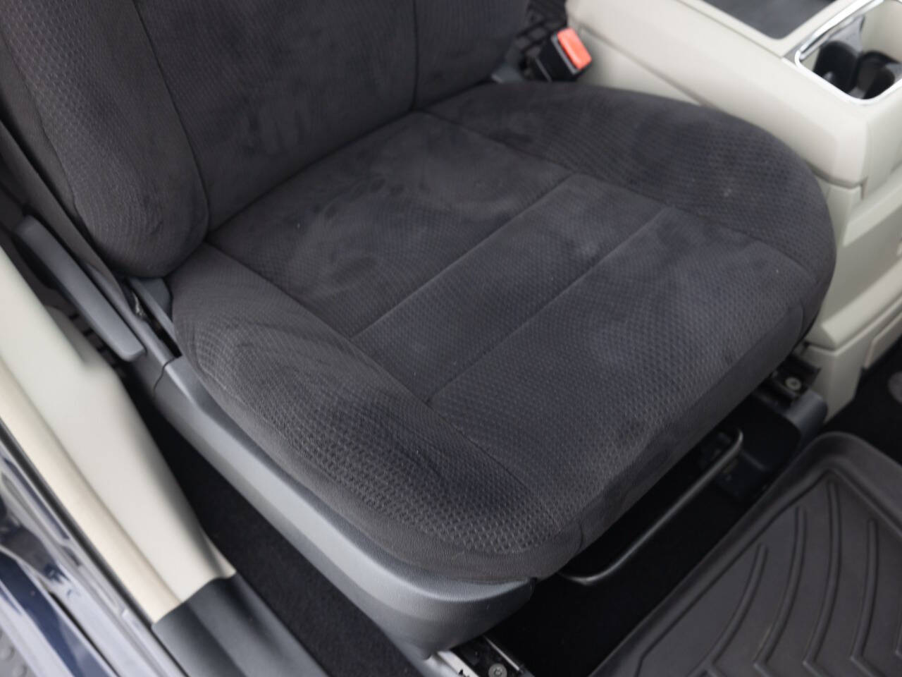 Used Car 2011 Chrysler Town And Country  Touring 4dr Mini Van For Sale Under $10,000 In Coal City, Illinois