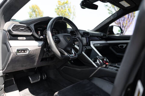 2020 Lamborghini Urus