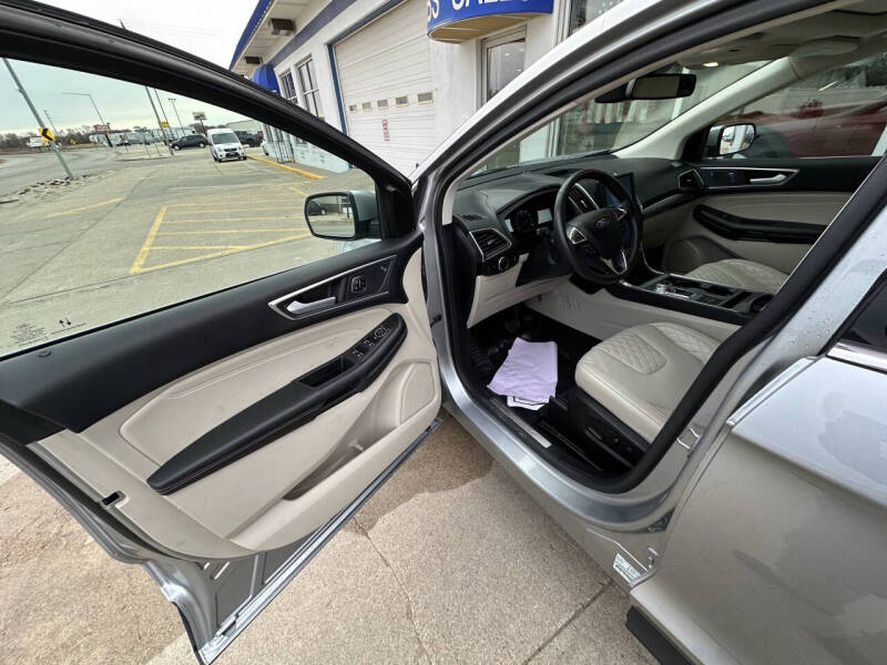 2024 Ford Edge Titanium