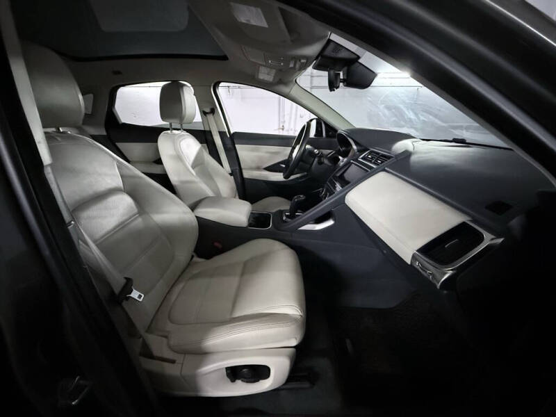 2020 Jaguar E-PACE P250 SE