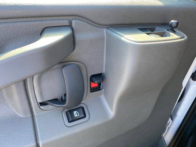 2024 Chevrolet Express 2500