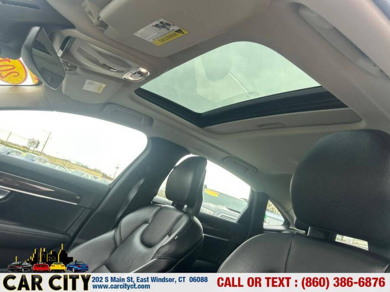 2017 Volvo S90 T6 Momentum